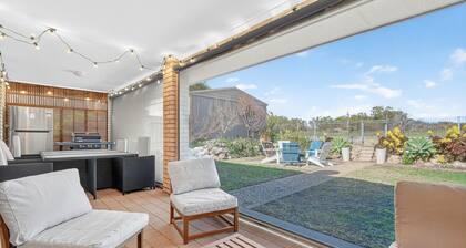 Spacious Coastal Retreat at Coorong Quays Marina – Private Dunes & River Access