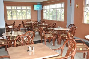 Restaurant - Cis Mara Acacia Motel (Narok)