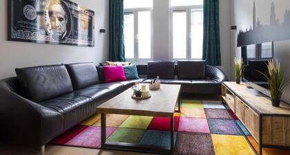 Modern Antwerp Getaway App - Heart d Anvers