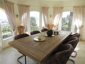 3 bedrooms