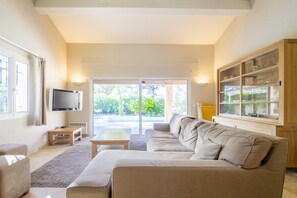 4 bedrooms