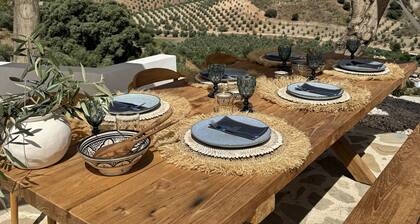 Vista Las Colinas in Izn jar