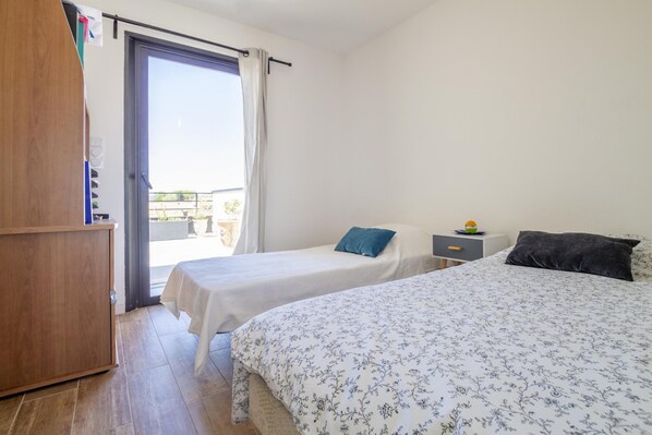 2 bedrooms