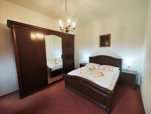 Comfort appartement | Een kluis op de kamer, een laptopwerkplek, gratis wifi