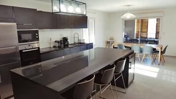 Apartment, Smoking | 3 bedrooms