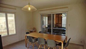 Apartment, Smoking | 3 bedrooms - Mor115-t4 135m2 Neuf St Florent vue mer 100m Plag (Saint-Florent)