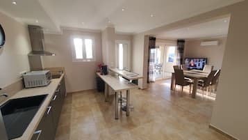 House, Smoking | 2 bedrooms