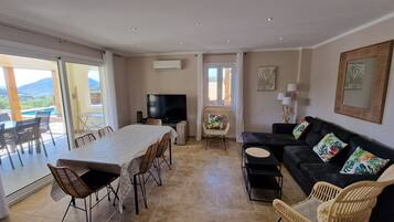 Apartment, Smoking | 2 bedrooms