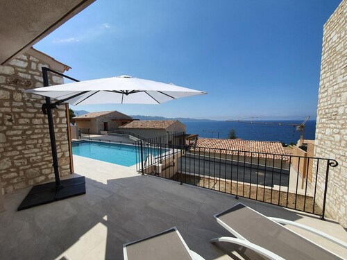 Mor401 - T5 Neuf Piscine vue mer Panoramique