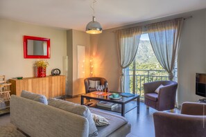 3 bedrooms