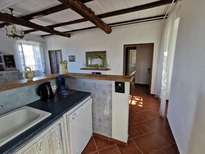 아파트, 흡연 | 1 개의 침실