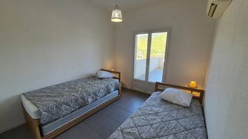 Apartment, Smoking | 2 bedrooms