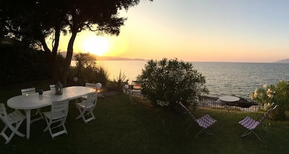Maison Pieds Dans l eau St Florent