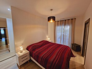 2 bedrooms