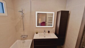 Unclassified image, 2 of 14, button - Villa T3 Proche St Florent (Barbaggio)