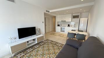 Apartment, Smoking | 3 bedrooms
