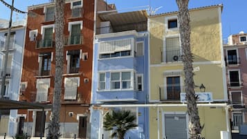 Apartment, Smoking | 3 bedrooms