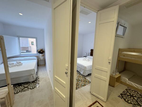 Apartment, Smoking | 3 bedrooms