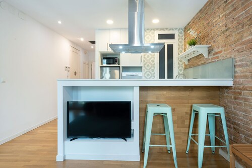 Bright and Cozy Flat in the Heart of the City