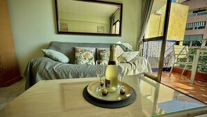 Apartment - Marbella Palms w SEA Views by Homing (Marbella)