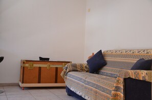 Apartment, Smoking