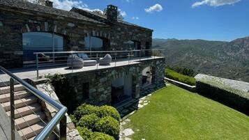 Villa, Smoking | 7 bedrooms