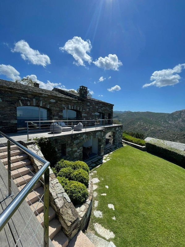 House, Smoking | 7 bedrooms