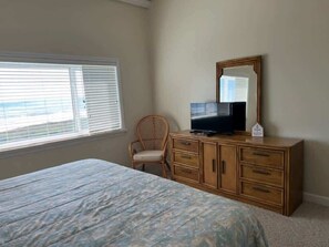 2 عدّة غرف نوم ومكواة/لوح كي وواي فاي وملاءات أسرّة