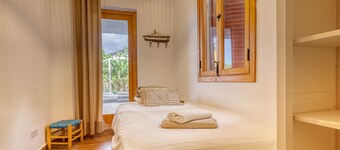 Special Home w Tropical Garden Near Seaside