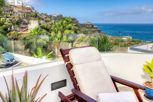 4 bedrooms - Spacious Terrace House w Ocean View 100m to the Beach (Garachico)