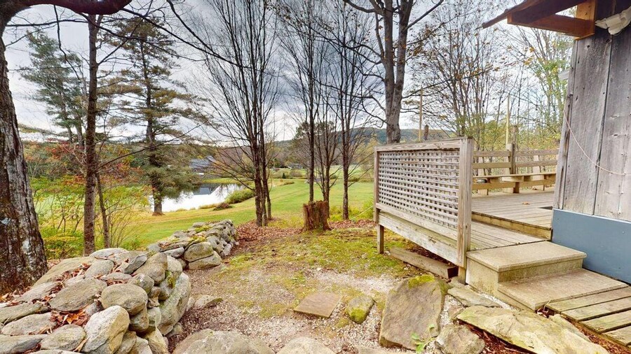 Pond View Cabin in Chittenden