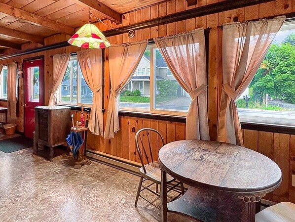 House | 4 bedrooms - Kurtz Cottage - Y856 (York Beach)