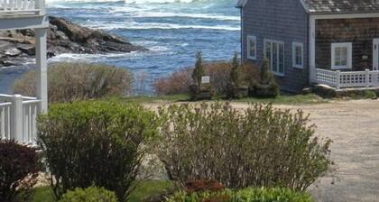 Perkins Cove Gem - Q934