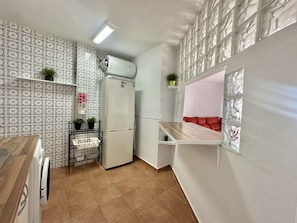 Apartment, Smoking