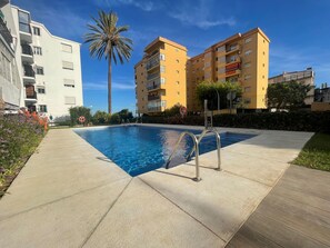 Apartment, Smoking
