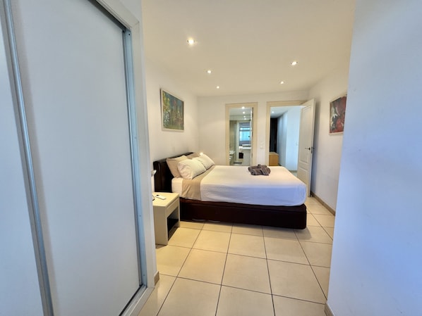 Apartment, Smoking | 2 bedrooms