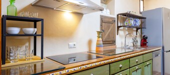 Historical Palms Villa by Fidalsa