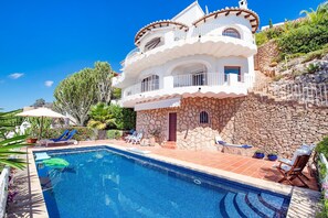 Villa | 2 bedrooms, Internet - Cap d Or in Moraira With 3 Bedrooms and 2 Bathrooms (Teulada)