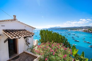 Villa | 2 bedrooms, Internet - Cap d Or in Moraira With 3 Bedrooms and 2 Bathrooms (Teulada)