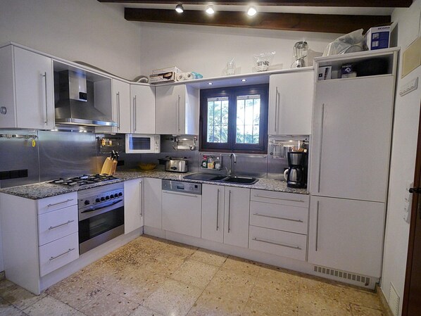 Villa | 2 bedrooms, Internet