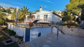 Villa | 2 dormitorios y Internet