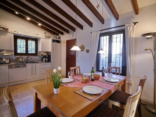 Villa | 2 habitaciones y internet 