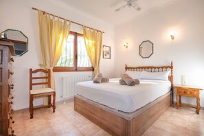 Villa | 3 bedrooms, Internet