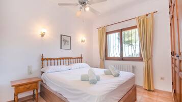 Villa | 3 bedrooms, Internet