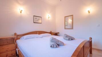 Villa | 3 bedrooms, Internet