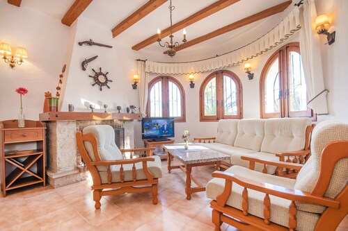 Ritter in Benissa With 3 Bedrooms and 2 Bathrooms