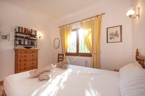 Villa | 3 bedrooms, Internet