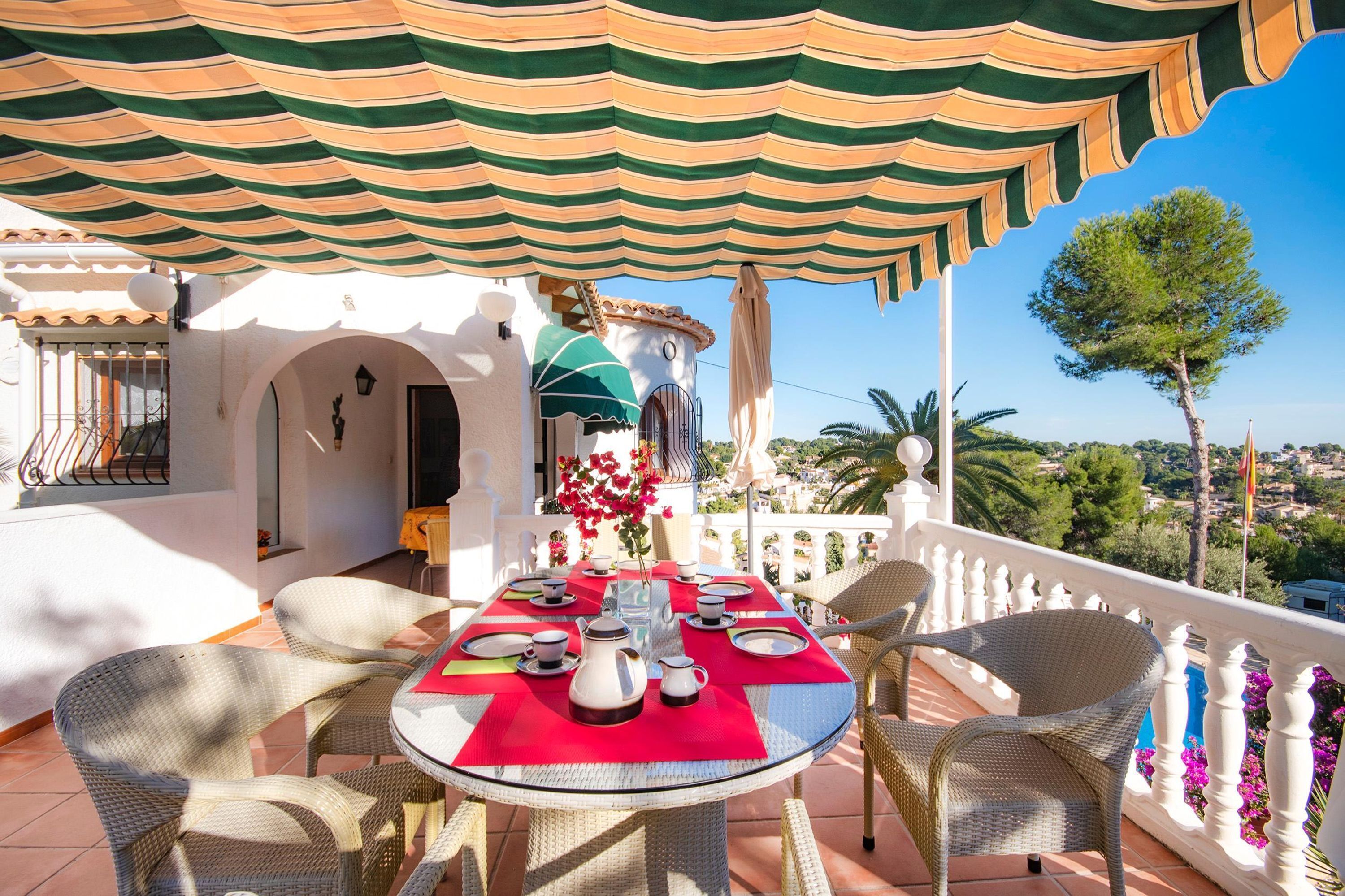 3 عدّة غرف نوم وخدمة الإنترنت