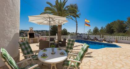 Ritter in Benissa With 3 Bedrooms and 2 Bathrooms