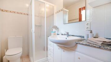 Villa | 2 bedrooms, Internet